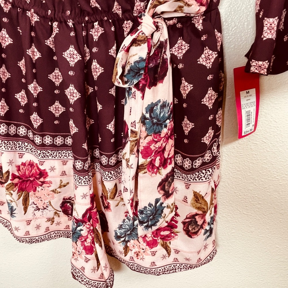 Xhilaration Chiffon Romper Floral and Geometric Shape Berry Color Size M - Picture 5 of 12
